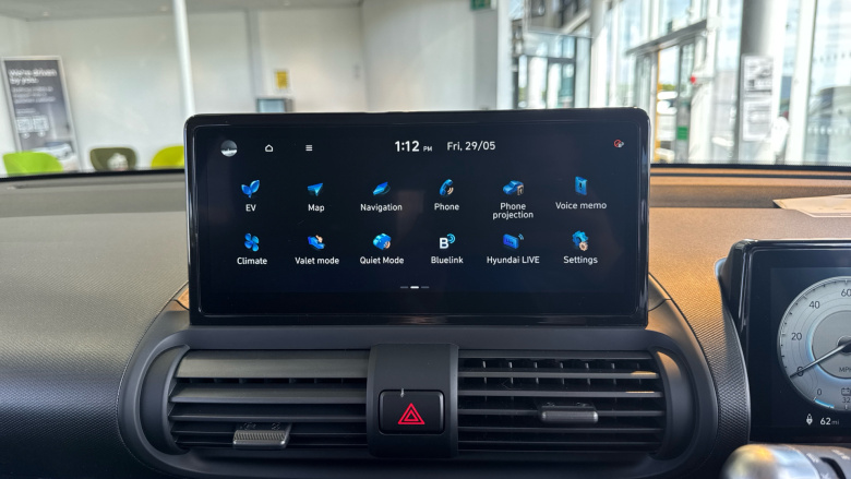 Hyundai INSTER 85kW 02 49kWh 5dr Auto Electric Hatchback